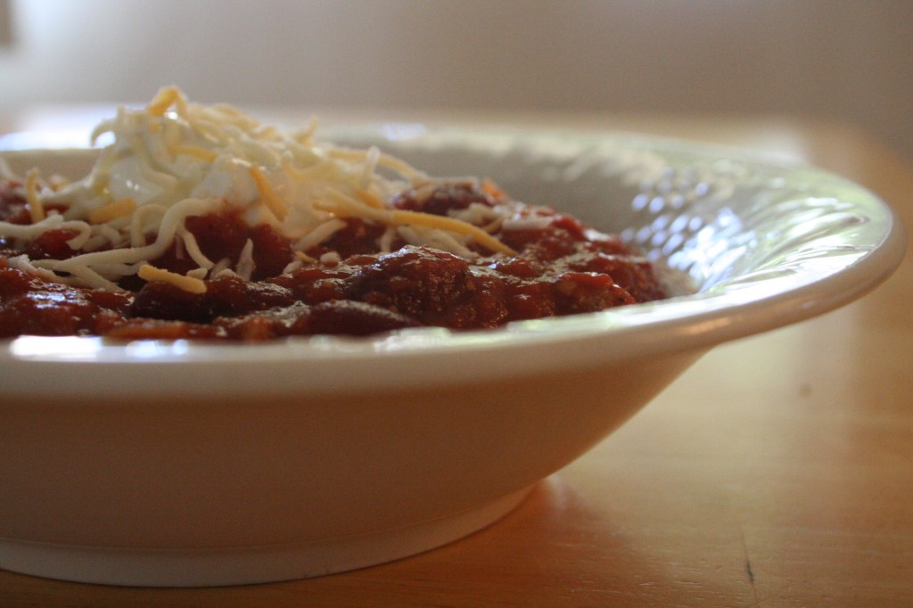 chill(i) out. [lean turkey chili w. kidney beans] sweet caroline's